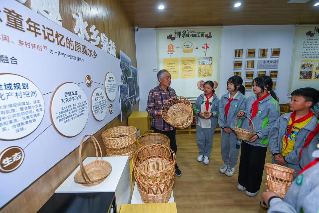 浙江湖州：鄉村柳編工坊助力非遺傳承