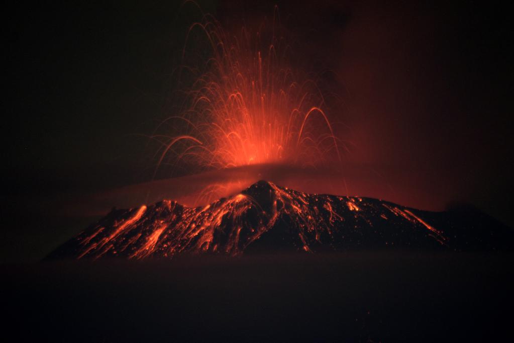 火山活動致墨西哥兩座機場暫時關閉