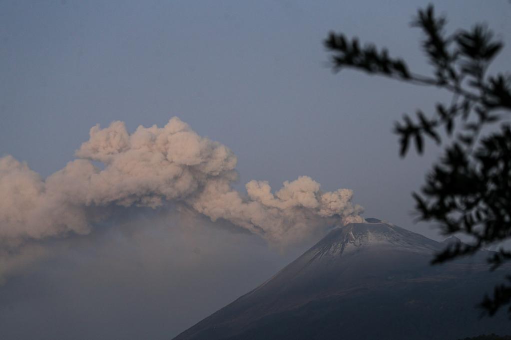 墨西哥波波卡特佩特火山持續活躍