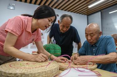 傳統編織技藝助民增收